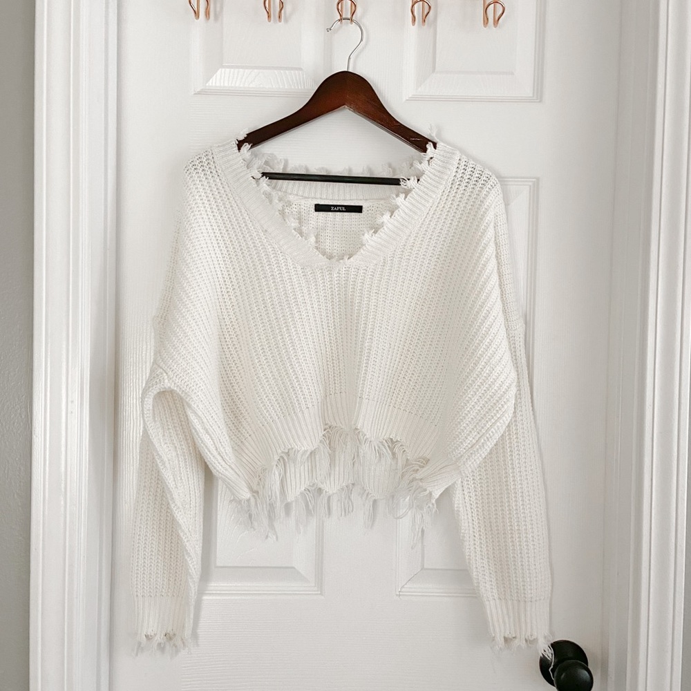 Zaful Distressed Cropped Sweater - Picture 2 of 3